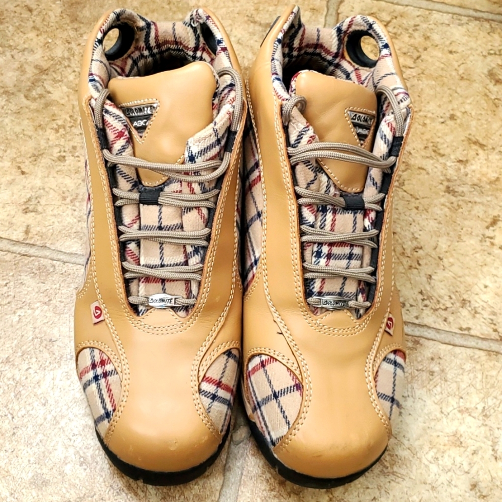 Dolomite Men's Size 9 Tan & Burberry Boots
